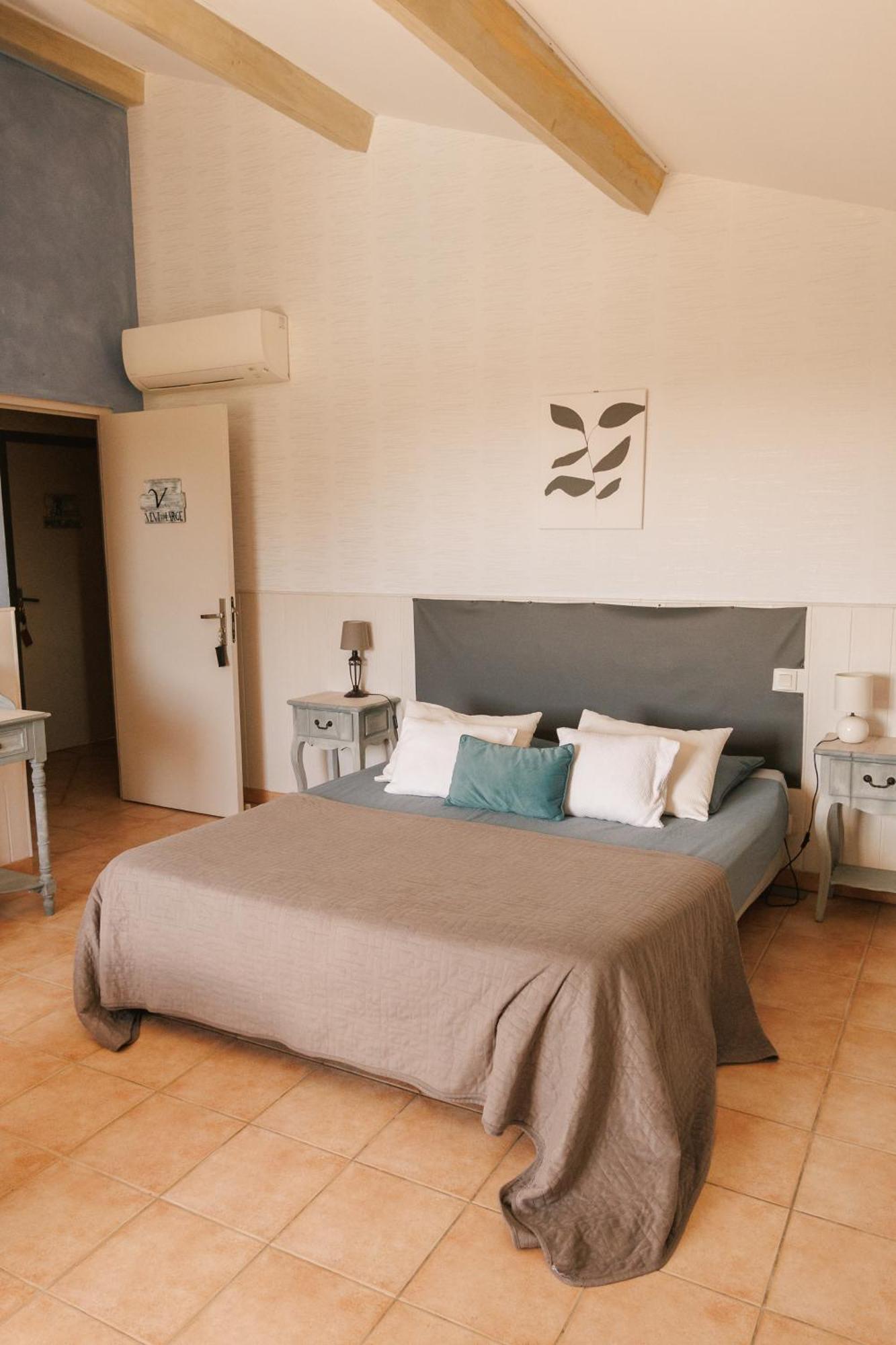 Bed and Breakfast Mas Saint-Ange Lunel  Zewnętrze zdjęcie
