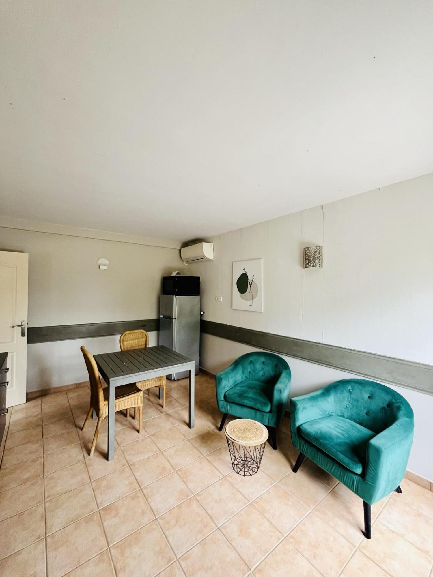 Bed and Breakfast Mas Saint-Ange Lunel  Zewnętrze zdjęcie